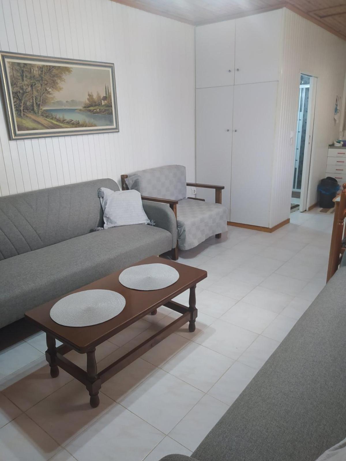 Melina's Comfort Rustic *
